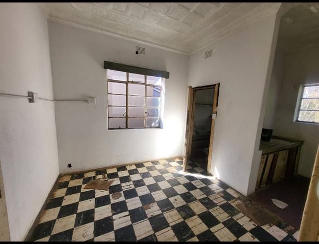 4 BEDROOM APARTMENT FOR SALE IN BERTRAMS